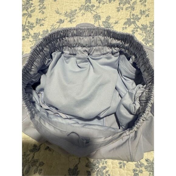 Lululemon Hotty Hot lined rhino gray shorts 4 - Picture 4 of 10
